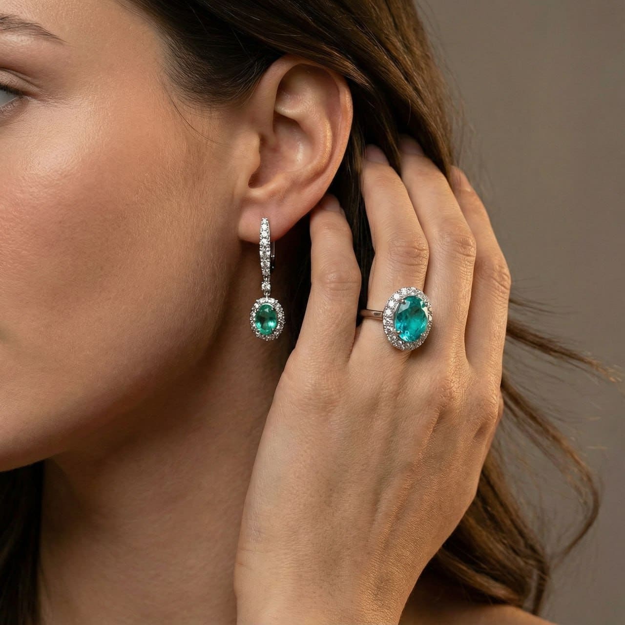На модели — деталь подачи